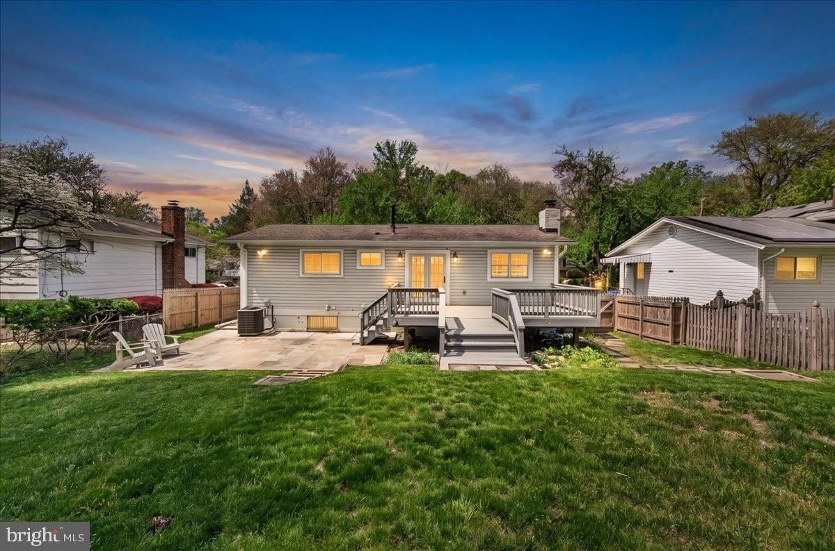 11905 Hunters Ln - Photo 4 of 50