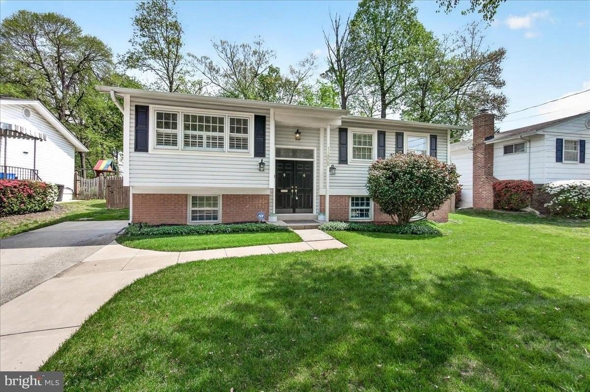 11905 Hunters Ln - Photo 5 of 50