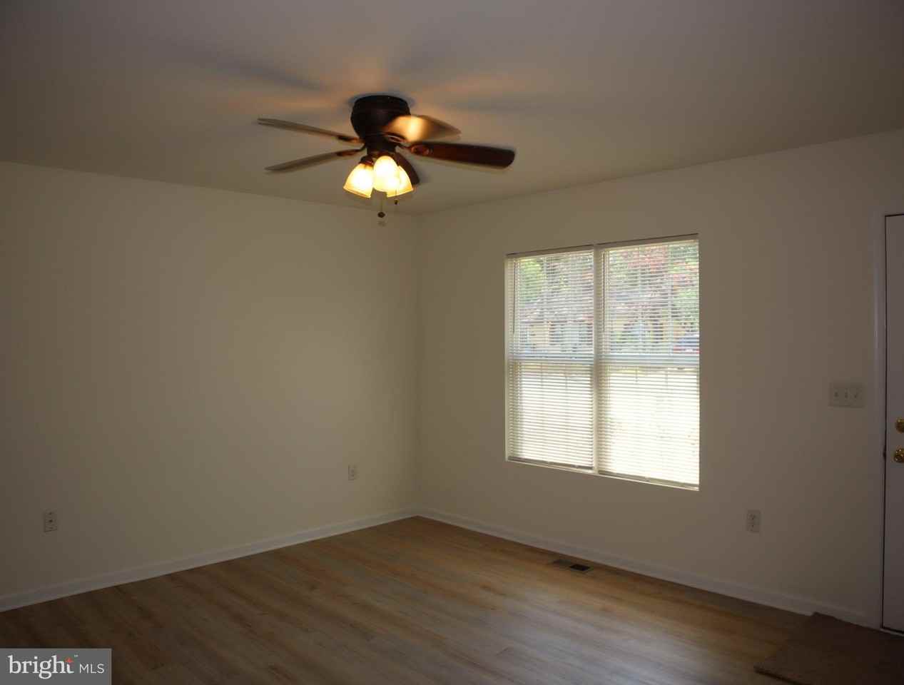 311 Decatur Ave - Photo 3 of 26