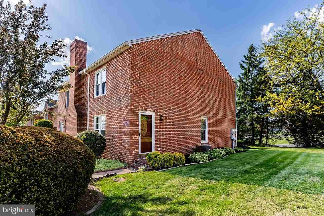 4111 Nantucket Dr - Photo 2 of 30