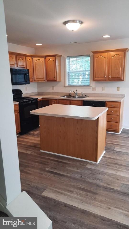 325 Antilles Ct - Photo 5 of 19