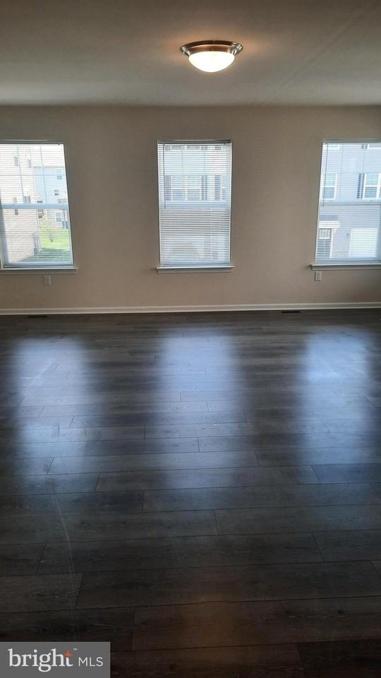 829 Admirals Quay Dr - Photo 6 of 16