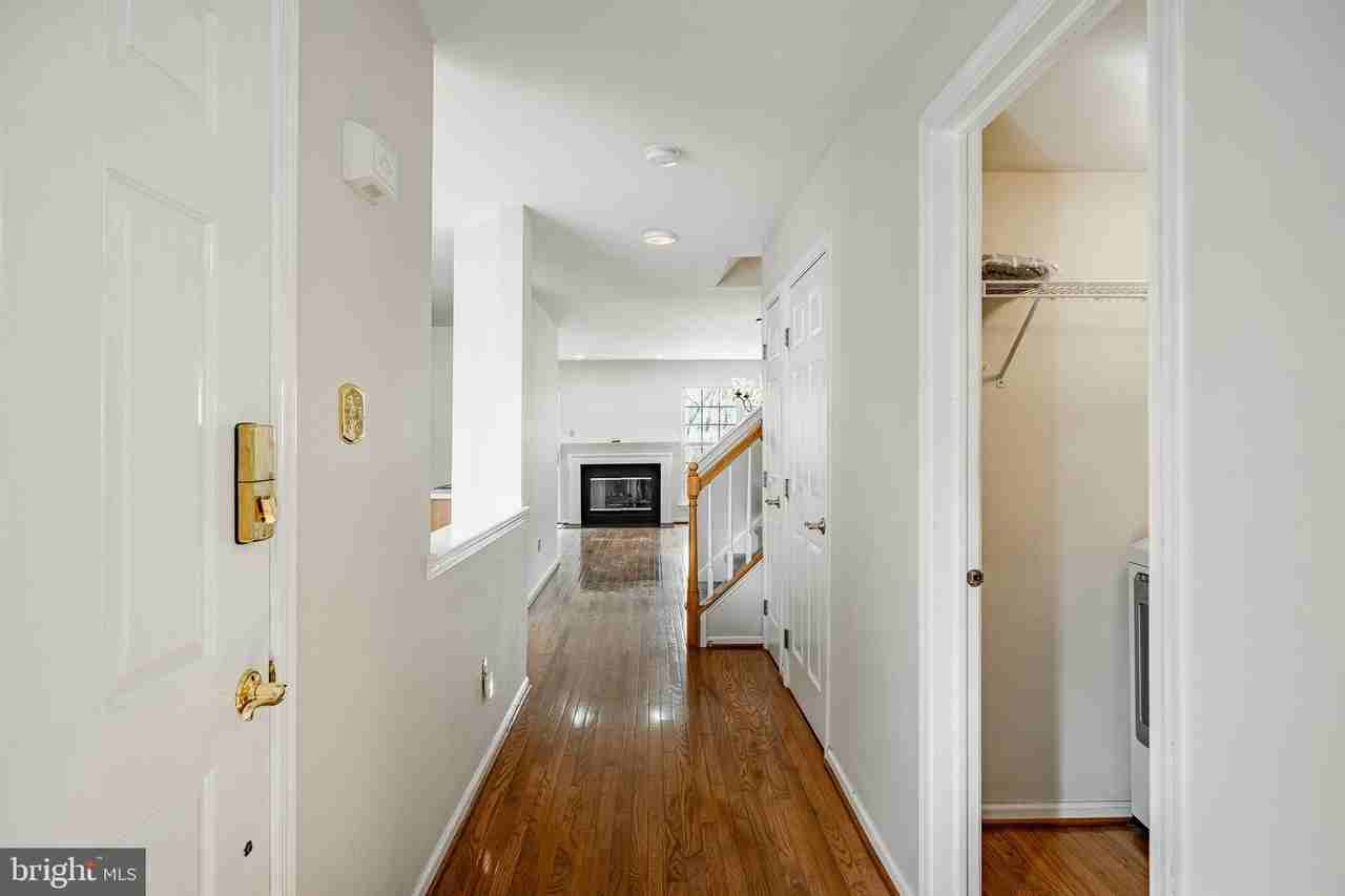 124 Jeffords Ct #1403 - Photo 3 of 39