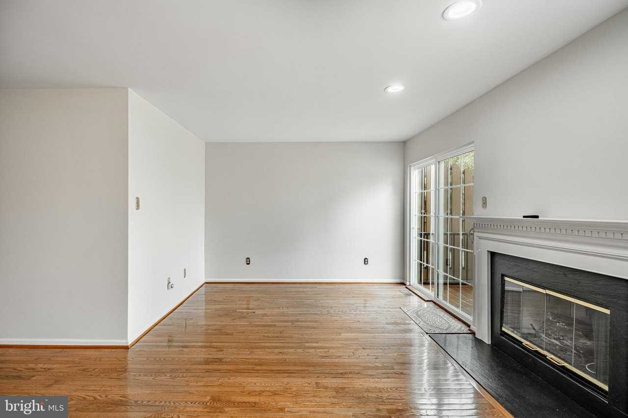 124 Jeffords Ct #1403 - Photo 6 of 39