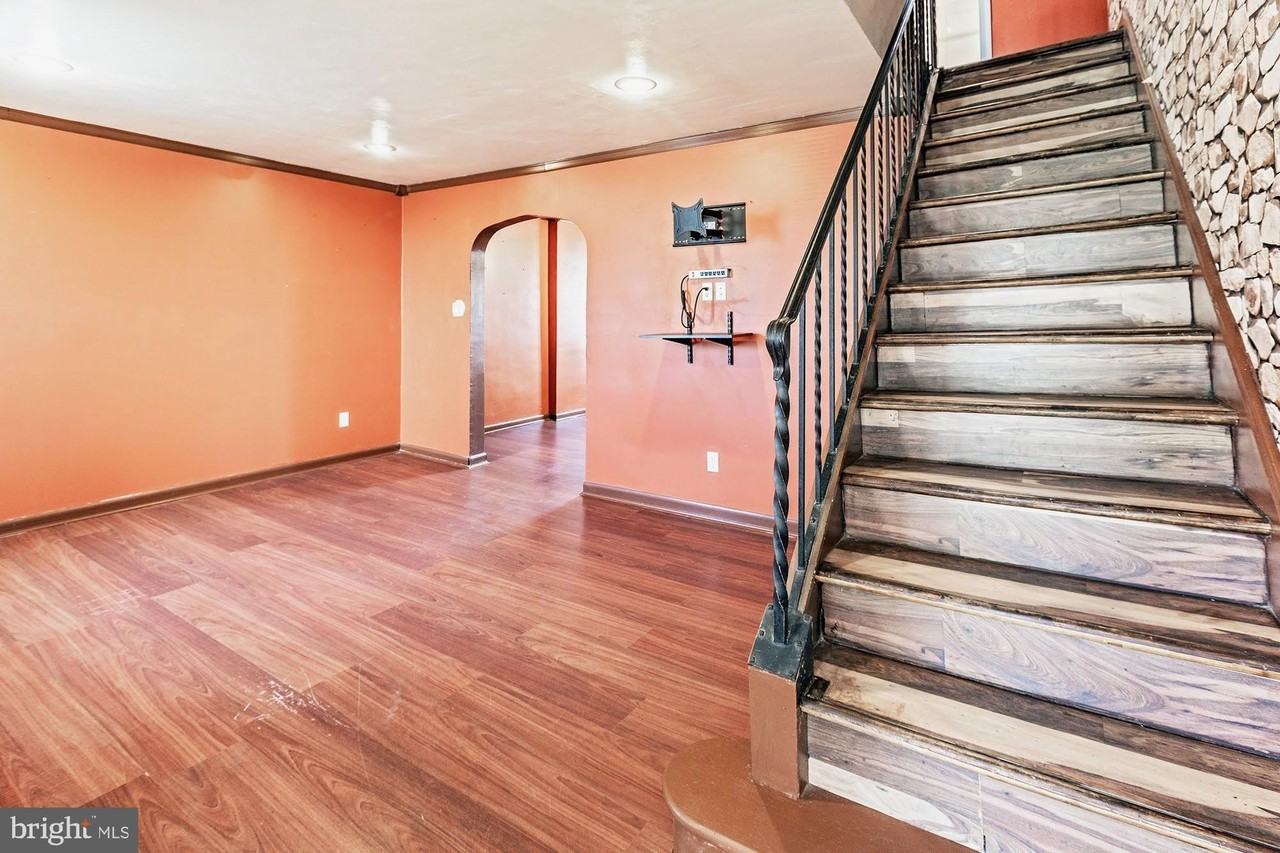 3312 W 13th St - Photo 3 of 13