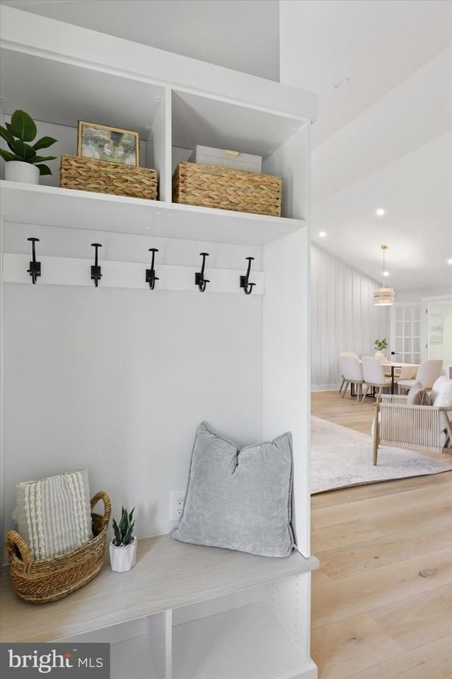 309 Saybrook Rd - Photo 4 of 50