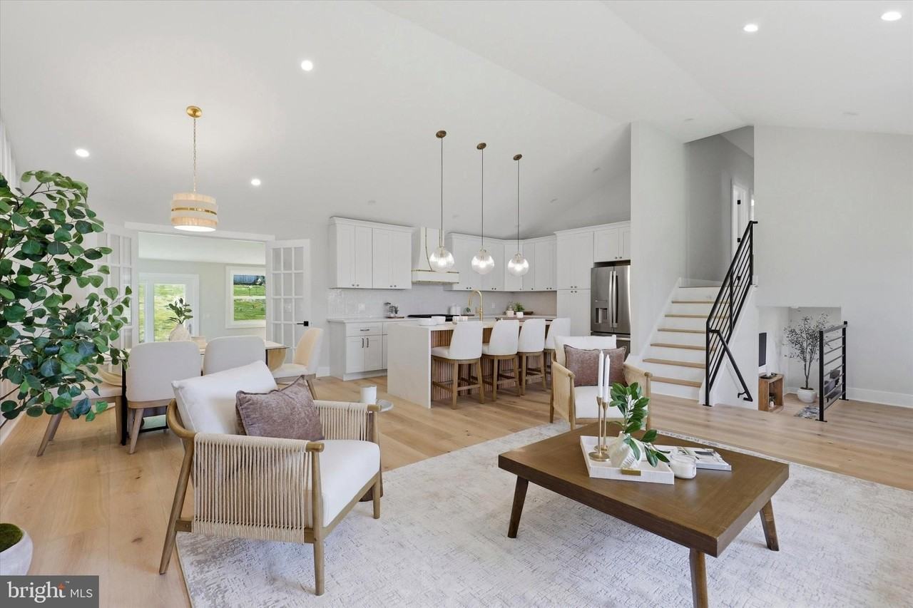 309 Saybrook Rd - Photo 5 of 50