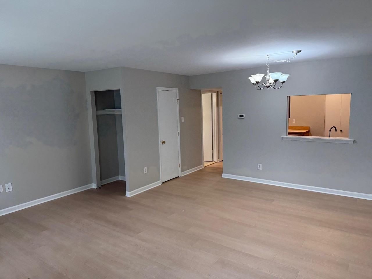 1203 Crosshill Ct - Photo 4 of 15