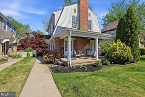 featured image of 1637 Locust St