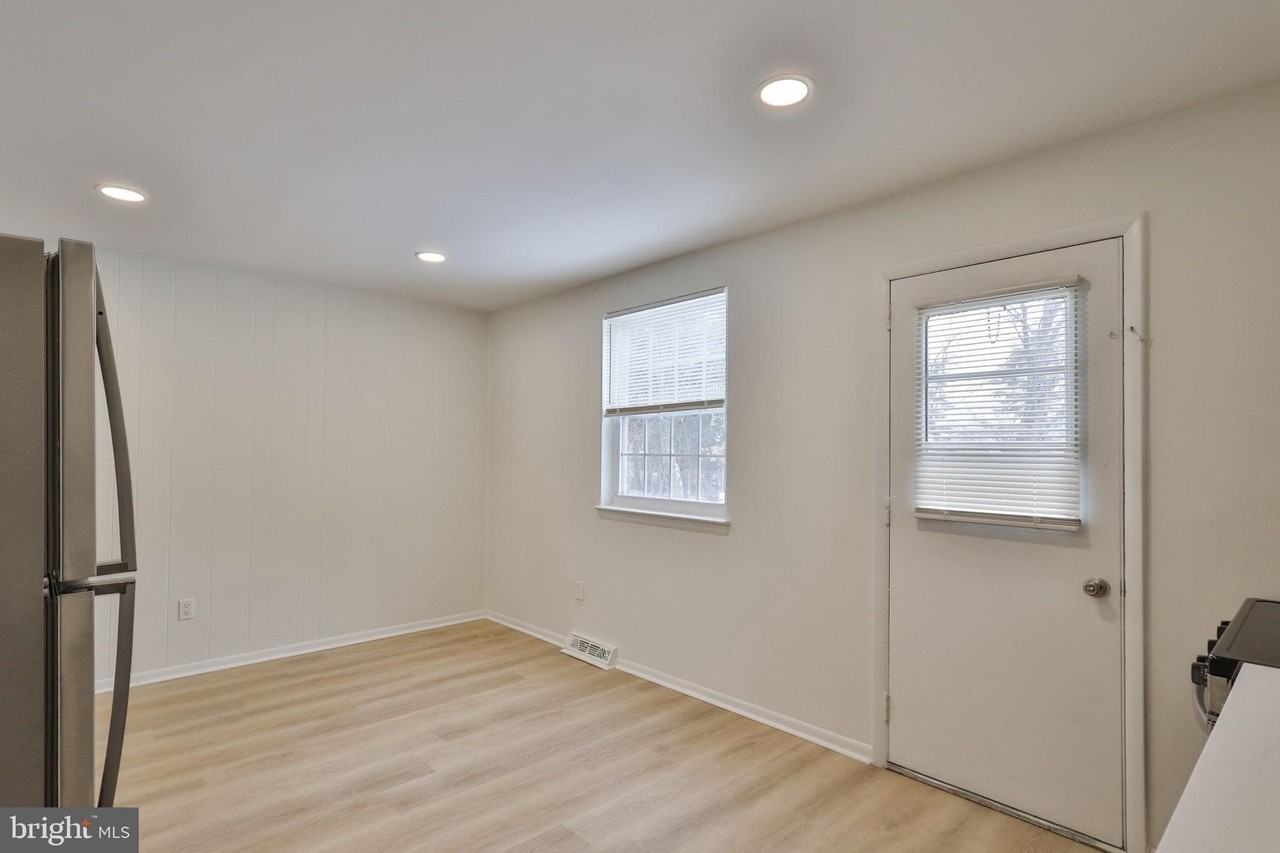 305 S Warminster Rd #B3 - Photo 5 of 8