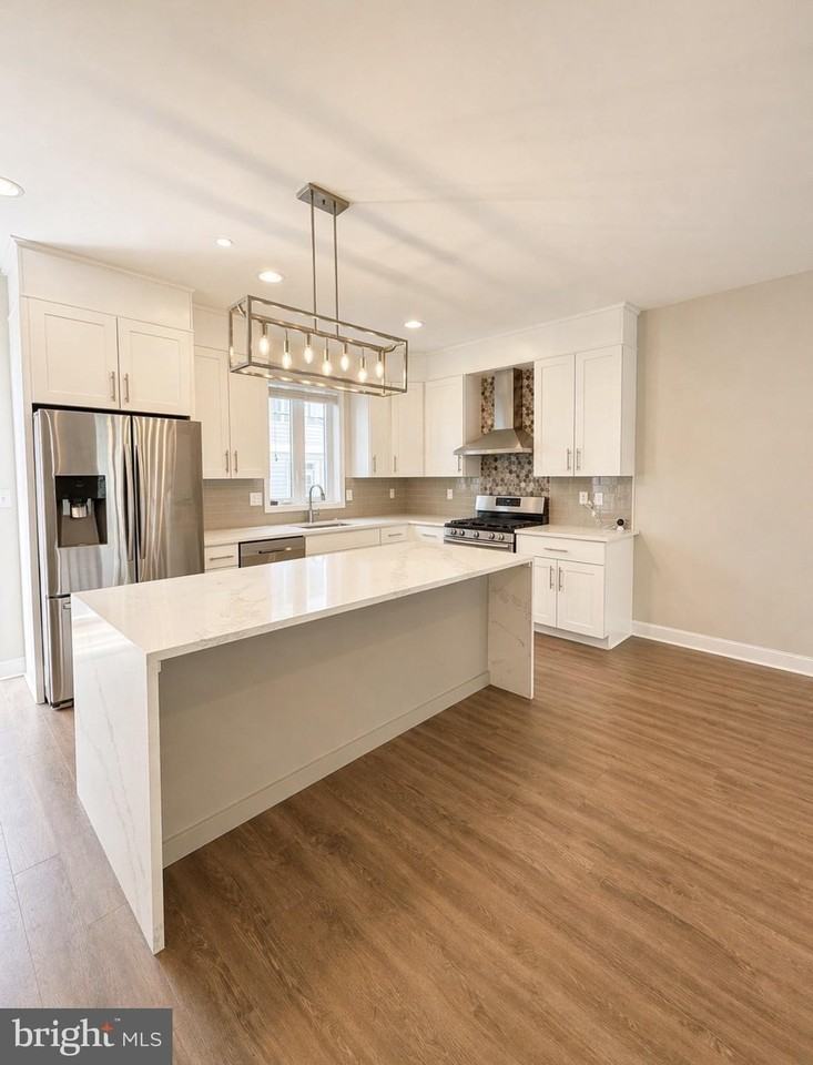 903A Spring Mill Ave - Photo 5 of 34