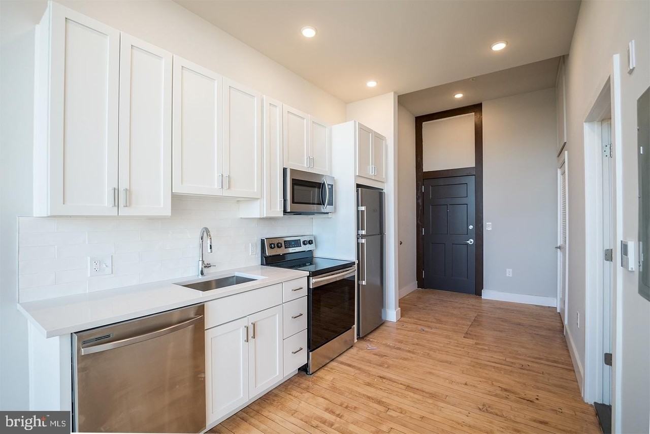 1300 S 19th St #207 - Photo 4 of 15