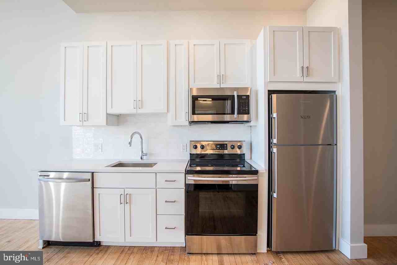 1300 S 19th St #207 - Photo 5 of 15