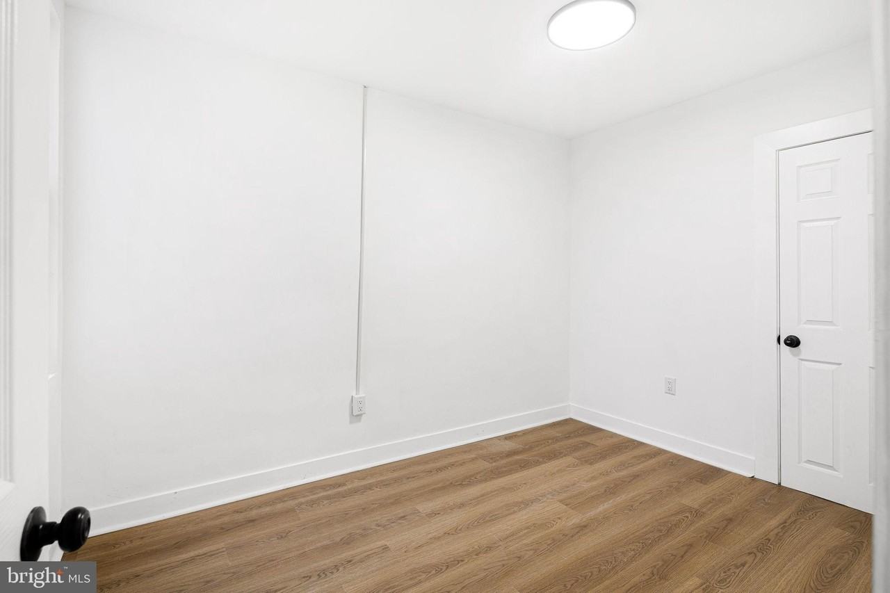 1320 S 26th St - Photo 6 of 11