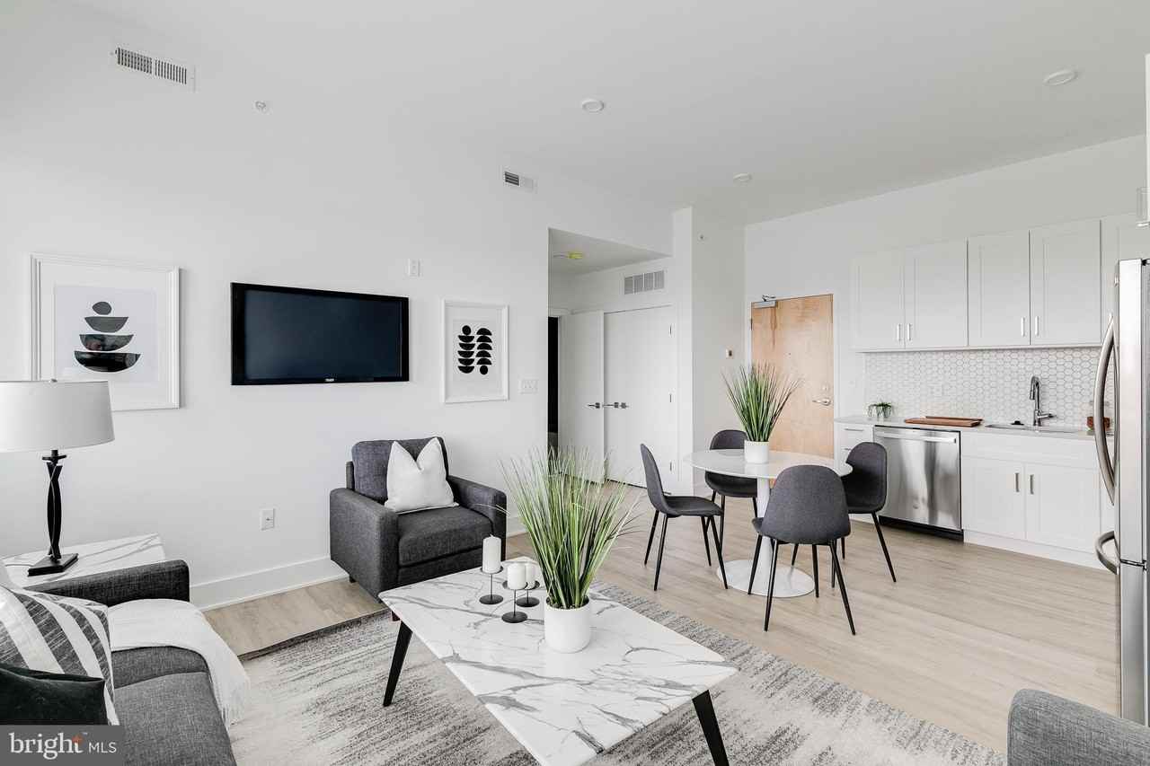 2201 Washington Ave #404 - Photo 4 of 20