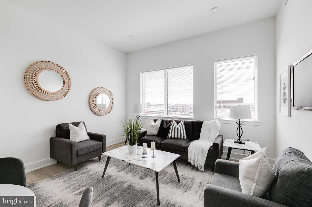 2201 Washington Ave #404 - Photo 6 of 20