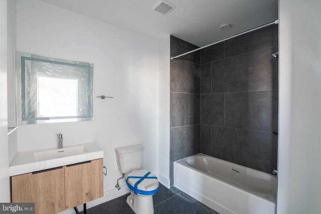 2201 Washington Ave #407 - Photo 7 of 13