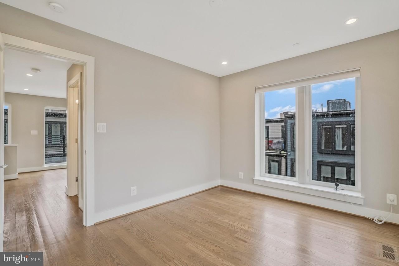 601 N Henry St - Photo 6 of 50