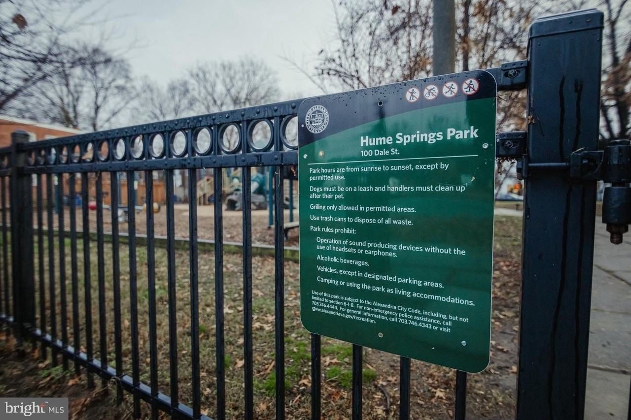 138 Dale St - Photo 7 of 44