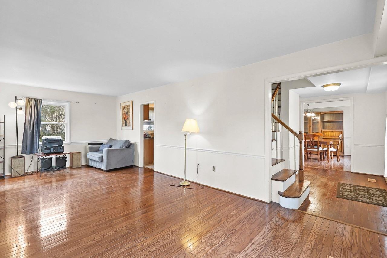 4228 Pageant Ln - Photo 2 of 33