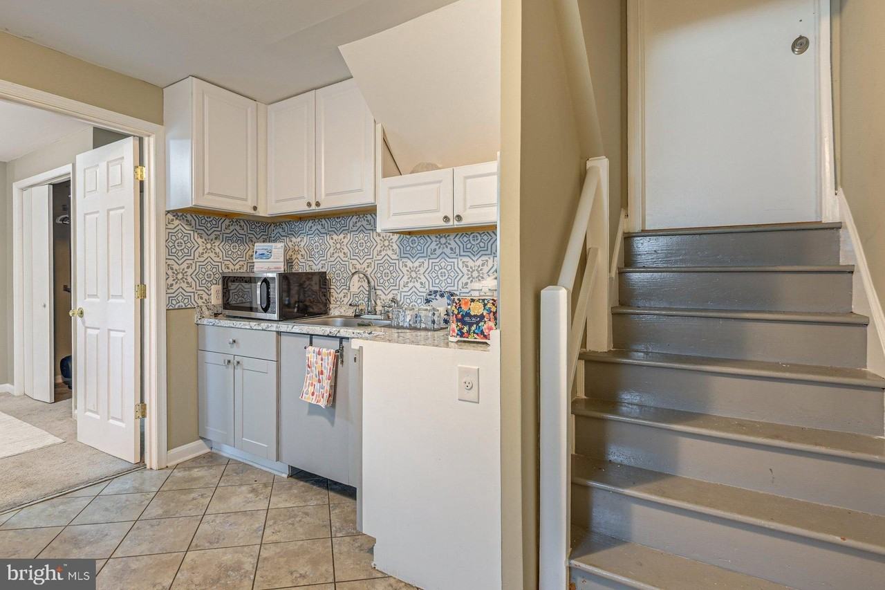 5929 Camberly Ave - Photo 2 of 24