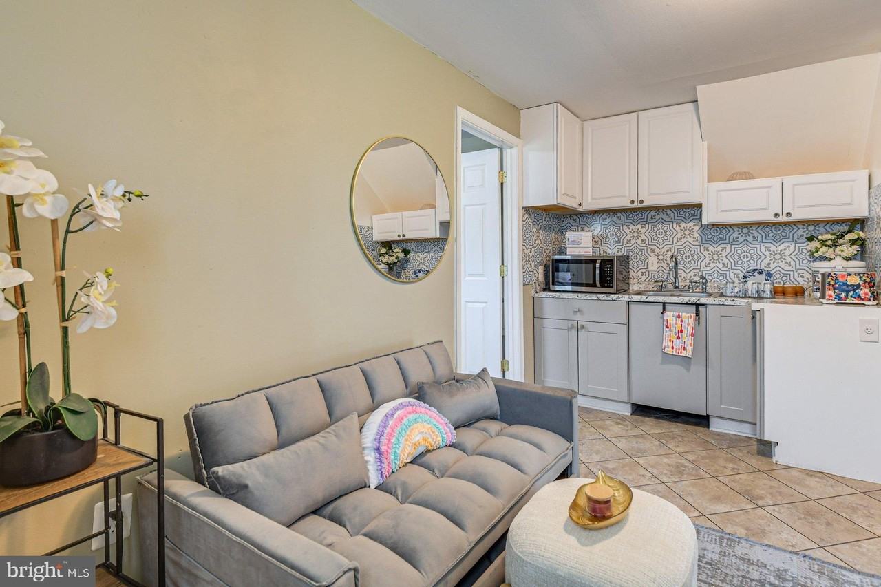 5929 Camberly Ave - Photo 7 of 24