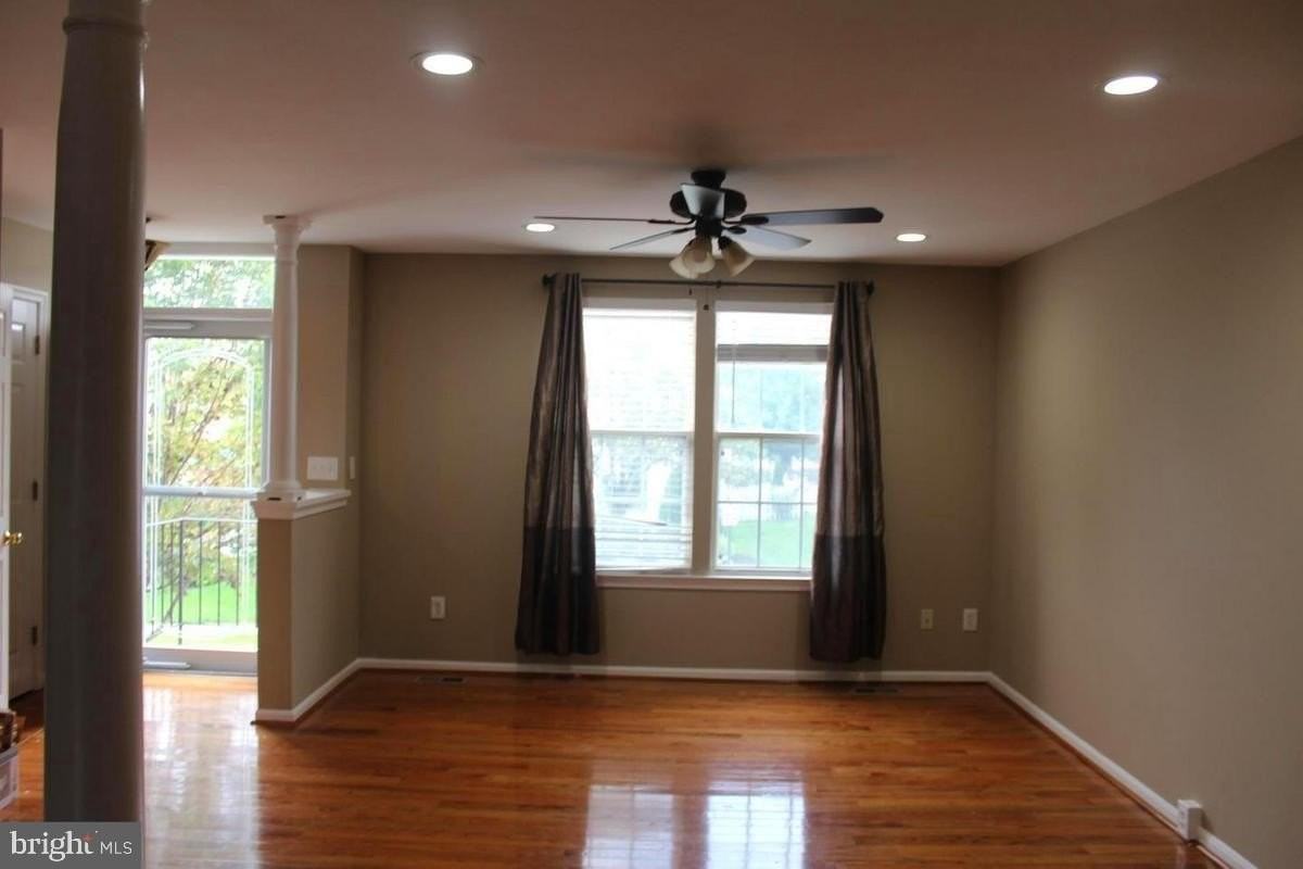 42886 Nashua St - Photo 4 of 12