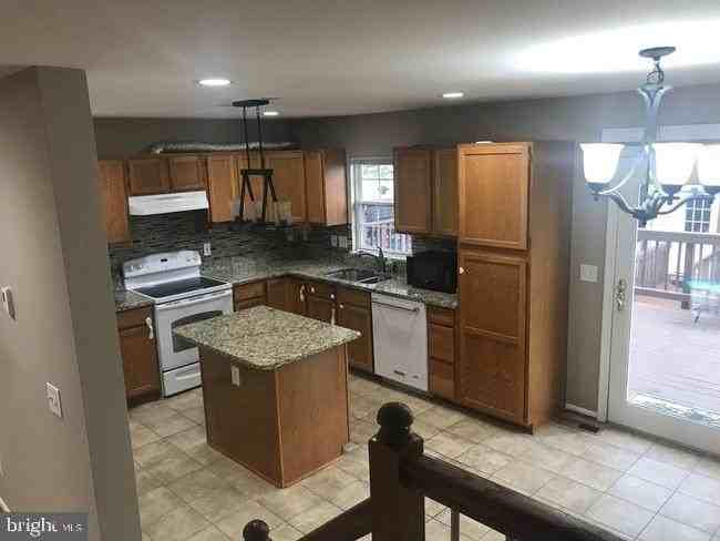 42886 Nashua St - Photo 7 of 12