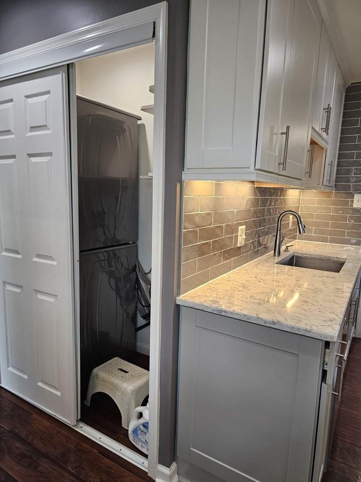 4226 Embassy Dr - Photo 5 of 17