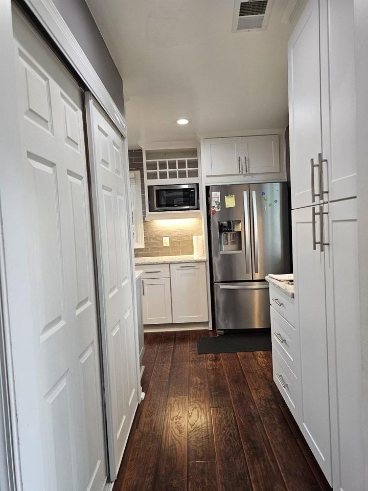 4226 Embassy Dr - Photo 6 of 17