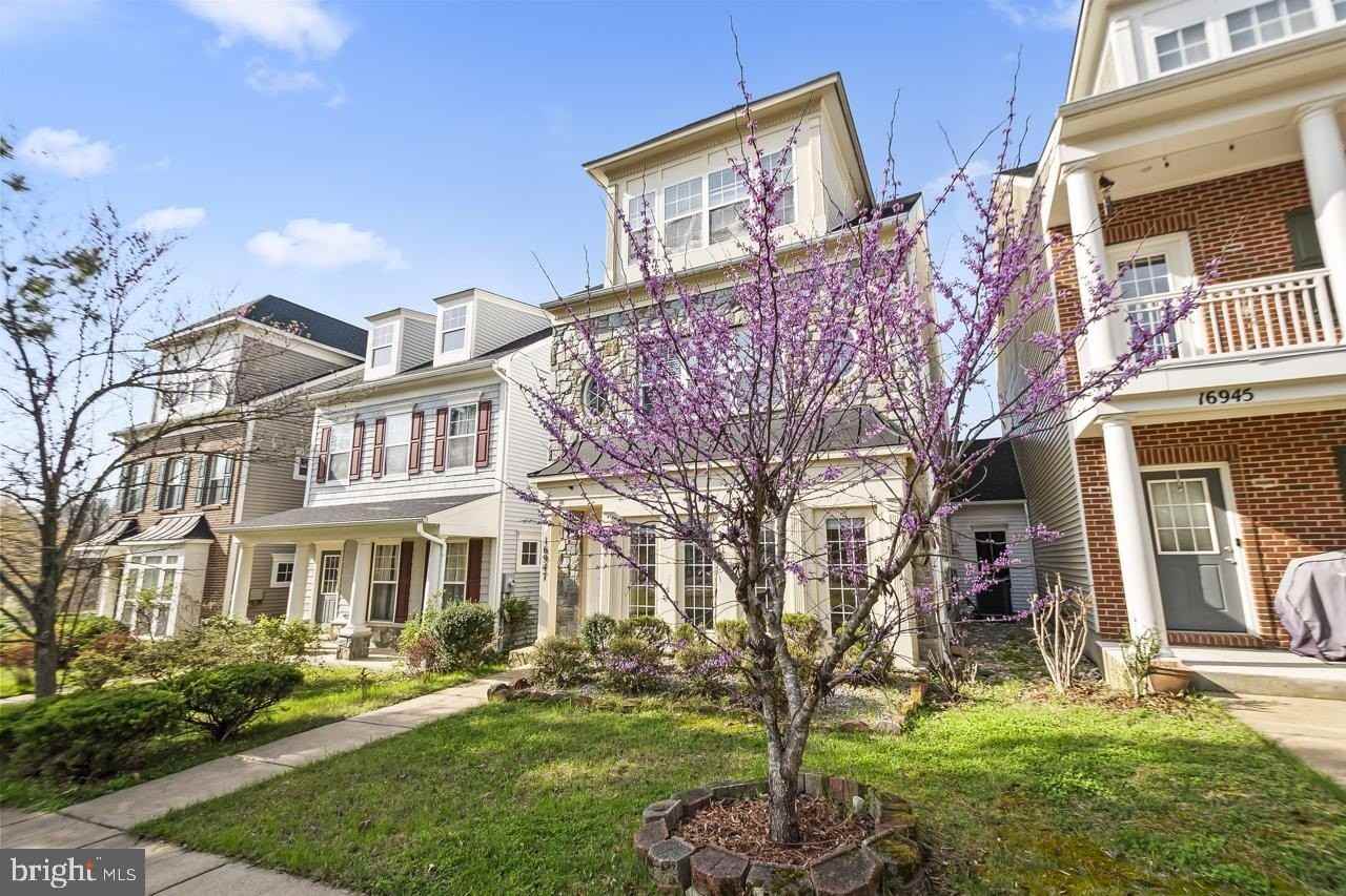 16947 Chesley Pl - Photo 2 of 36