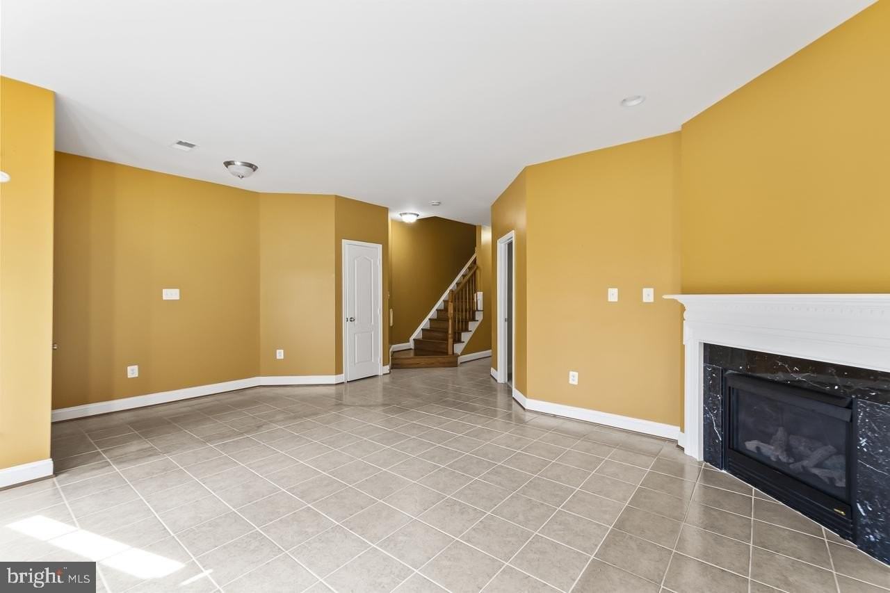 16947 Chesley Pl - Photo 6 of 36