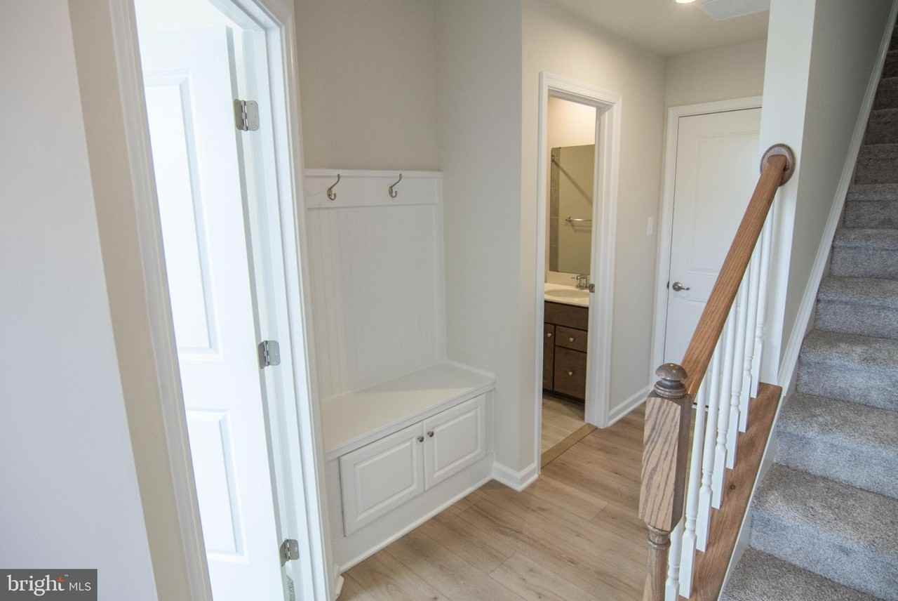 9376 Tanfield Dr - Photo 2 of 50