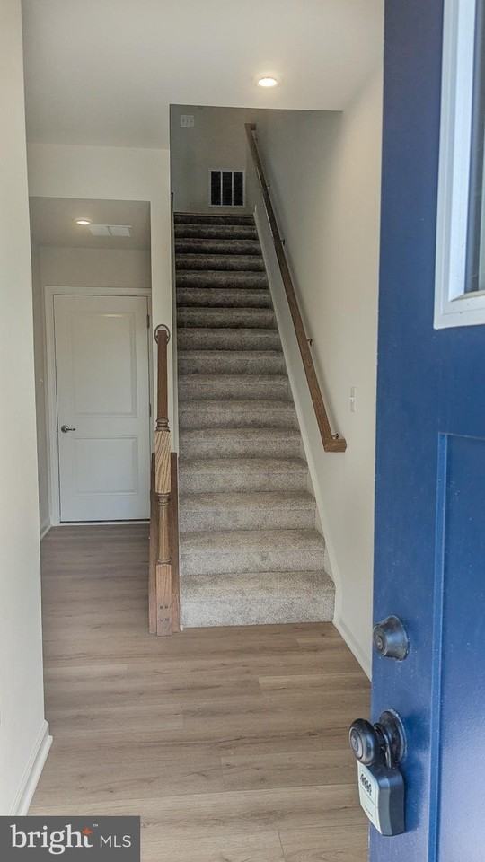 9376 Tanfield Dr - Photo 3 of 50