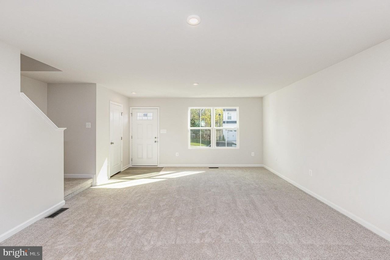 6210 Farrier Way - Photo 7 of 29