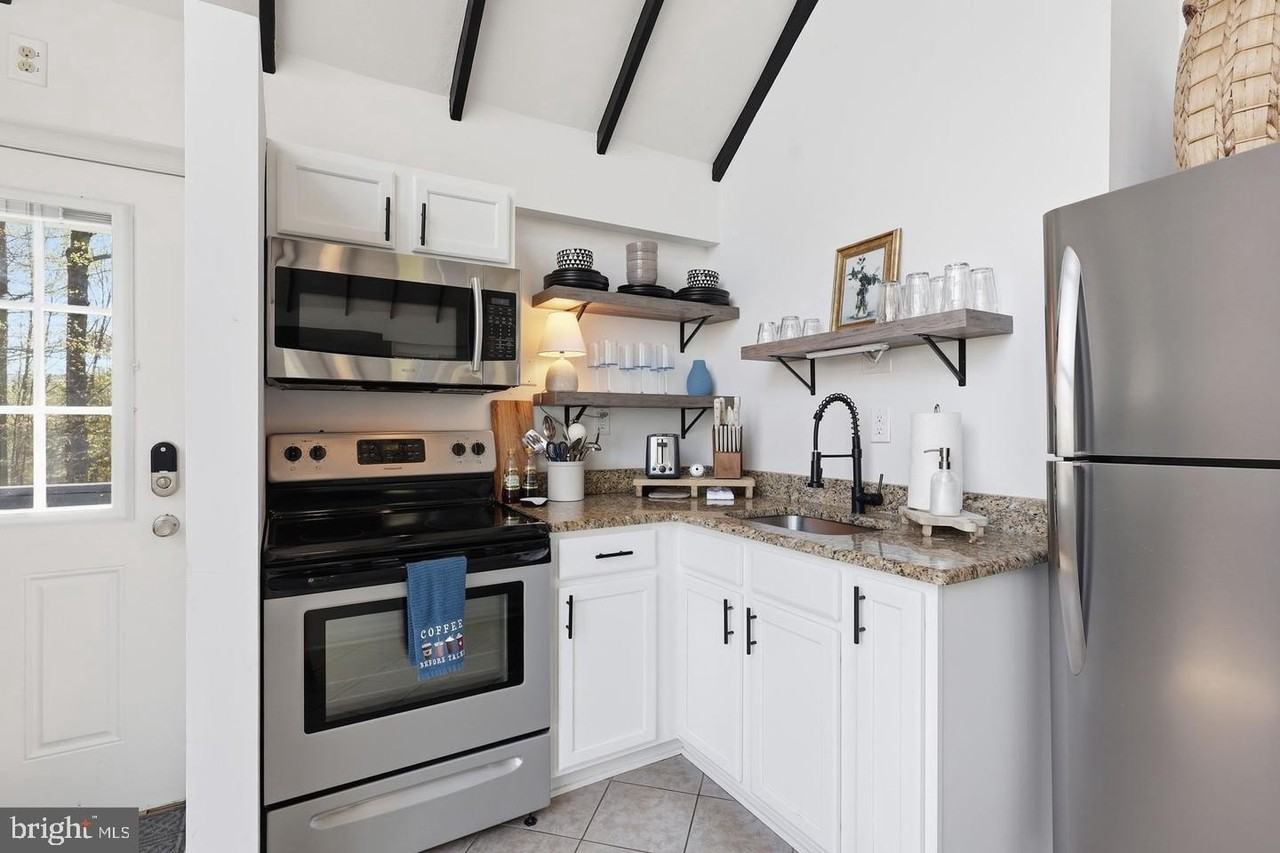 241 Wildcat Dr - Photo 6 of 41