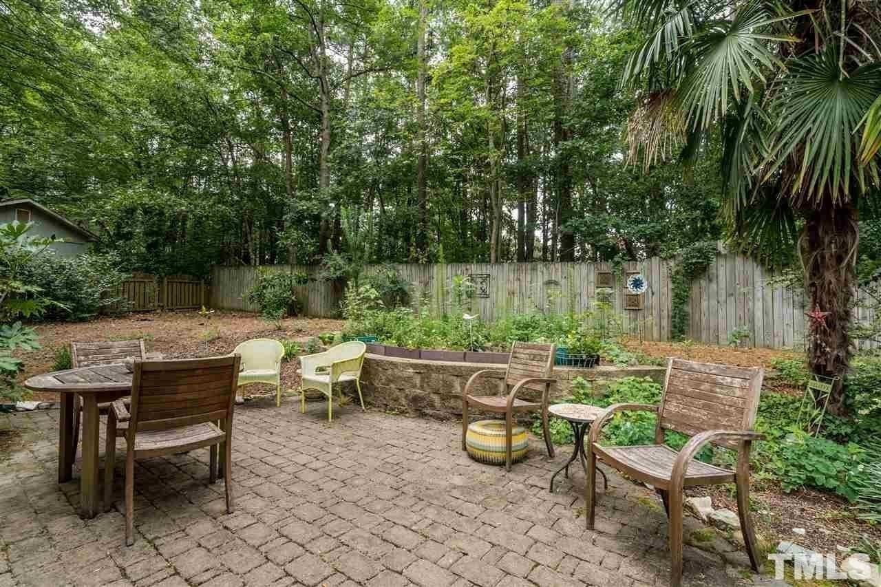 5604 Hawley Ct - Photo 3 of 13