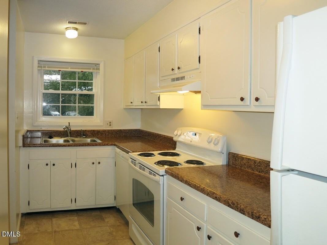 400 Davie Rd #8 - Photo 6 of 17