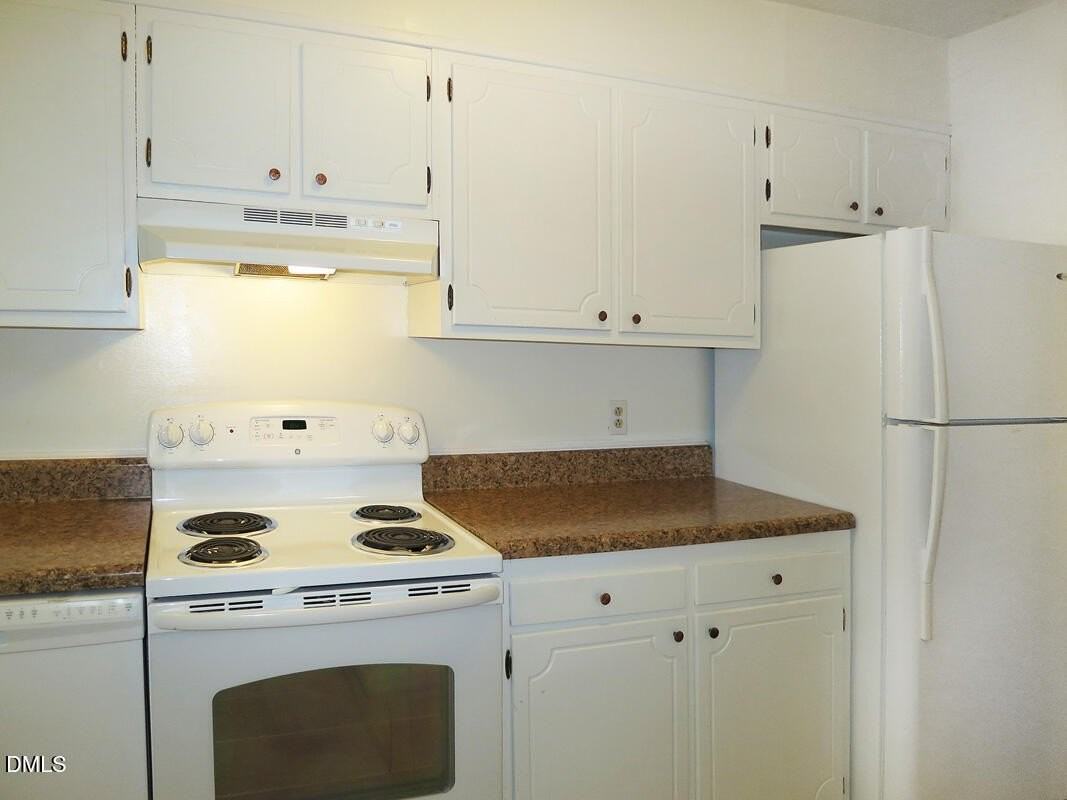 400 Davie Rd #8 - Photo 7 of 17