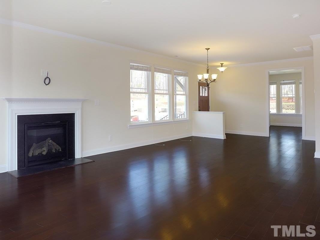 112 Bella Dr - Photo 3 of 17
