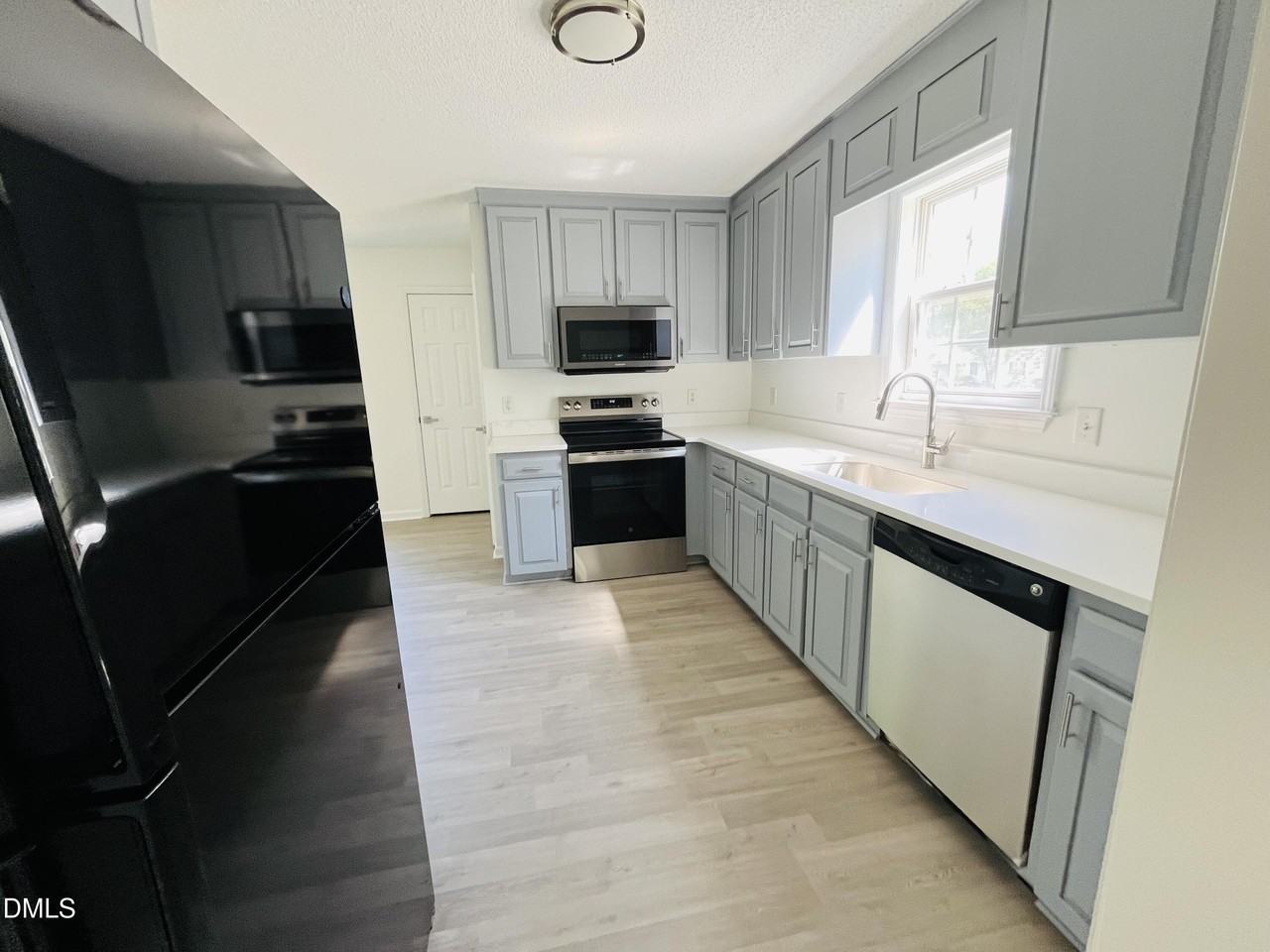 512 Corwood Dr - Photo 6 of 14