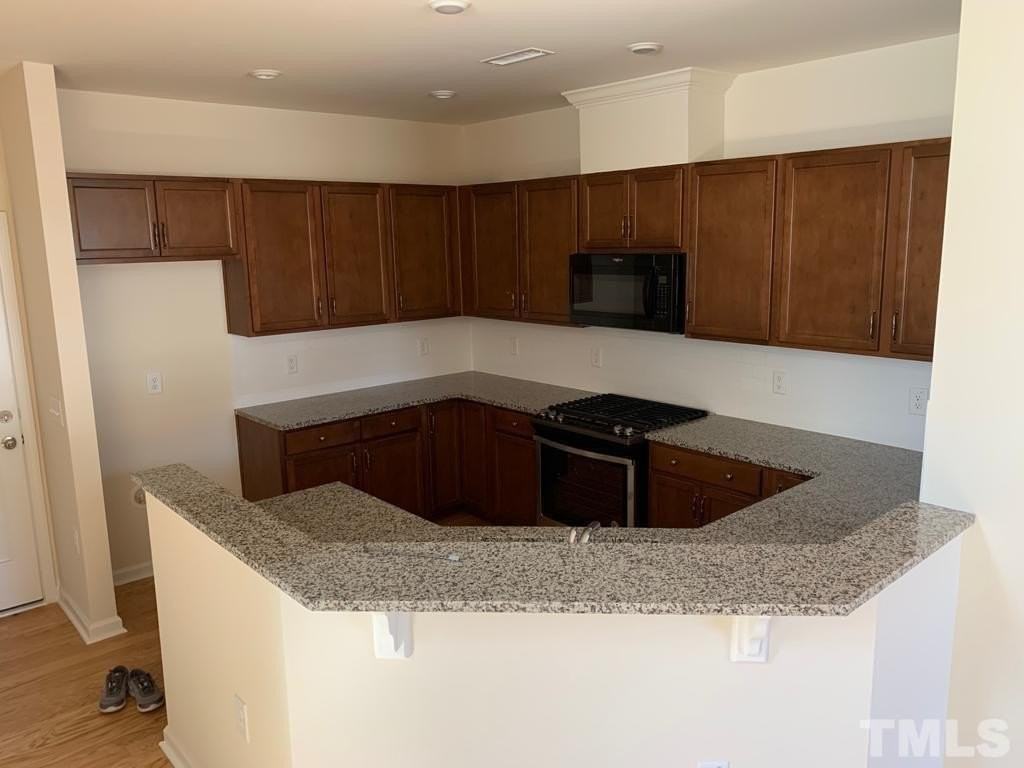 37 Rambler Ln - Photo 7 of 30