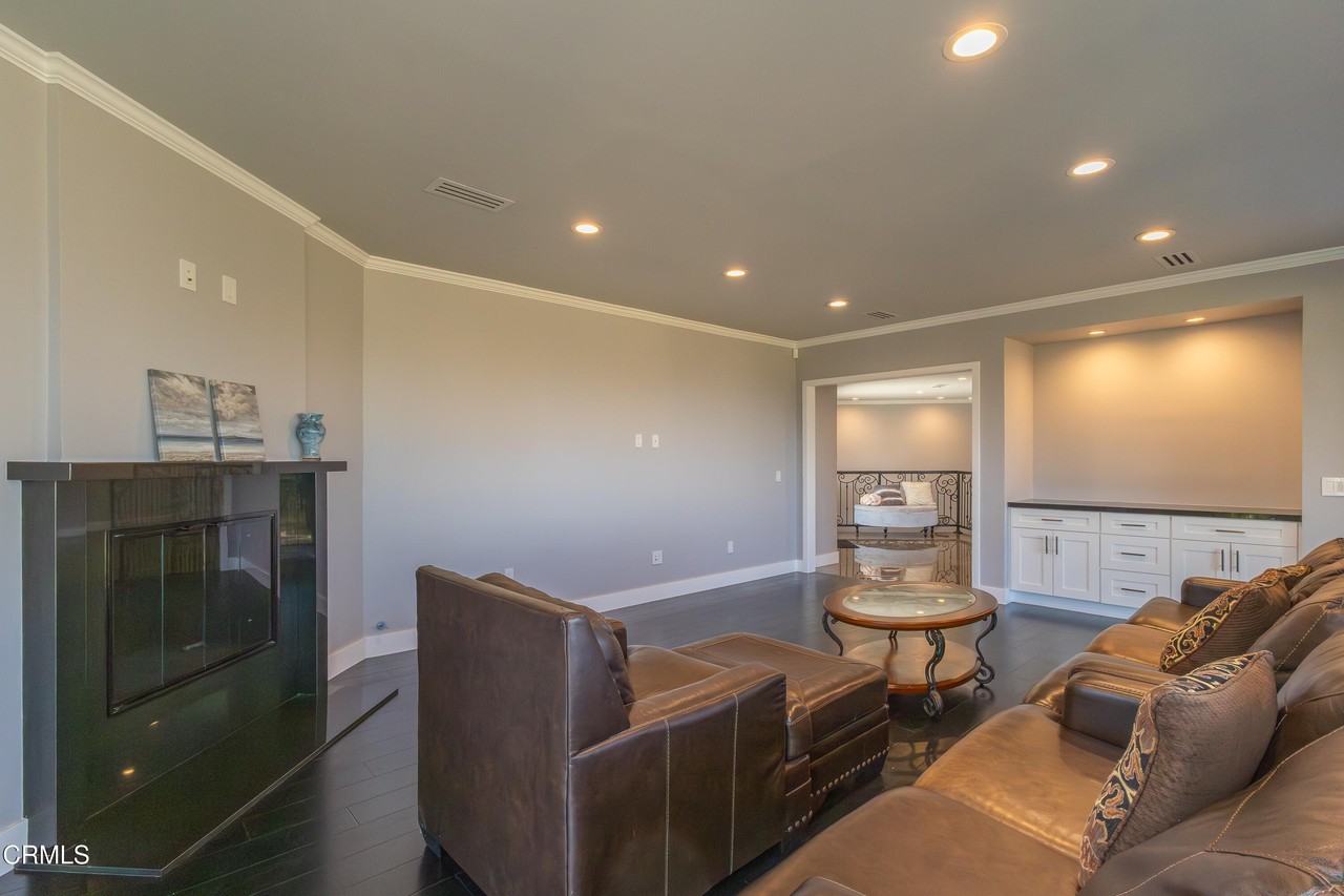 481 Starlight Crest Dr - Photo 7 of 50