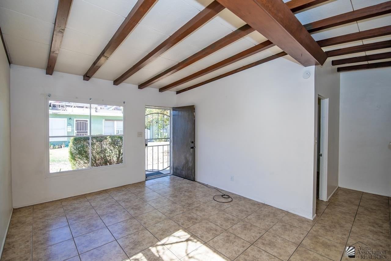 676 S Orange Ave - Photo 2 of 16