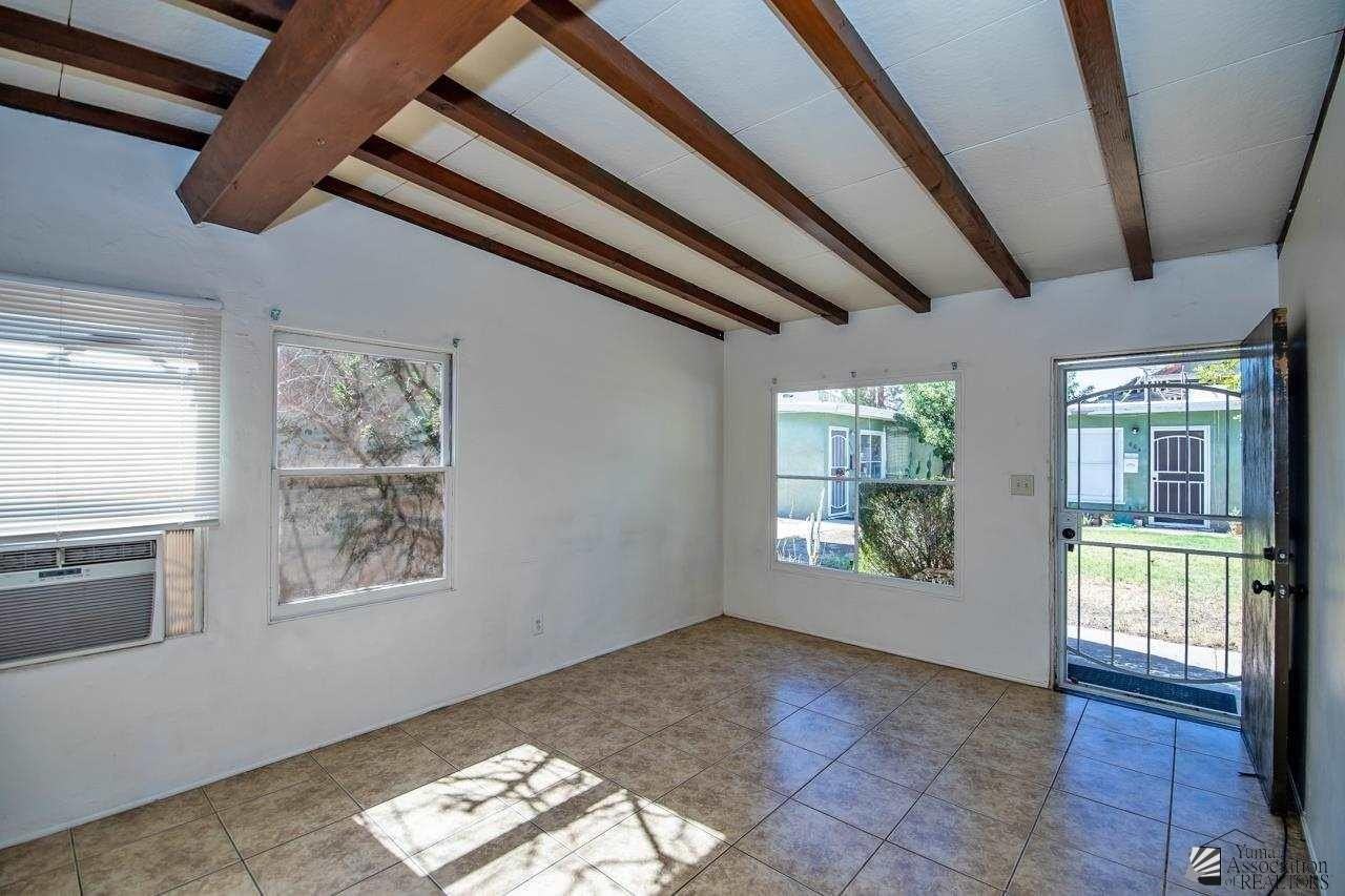 676 S Orange Ave - Photo 3 of 16