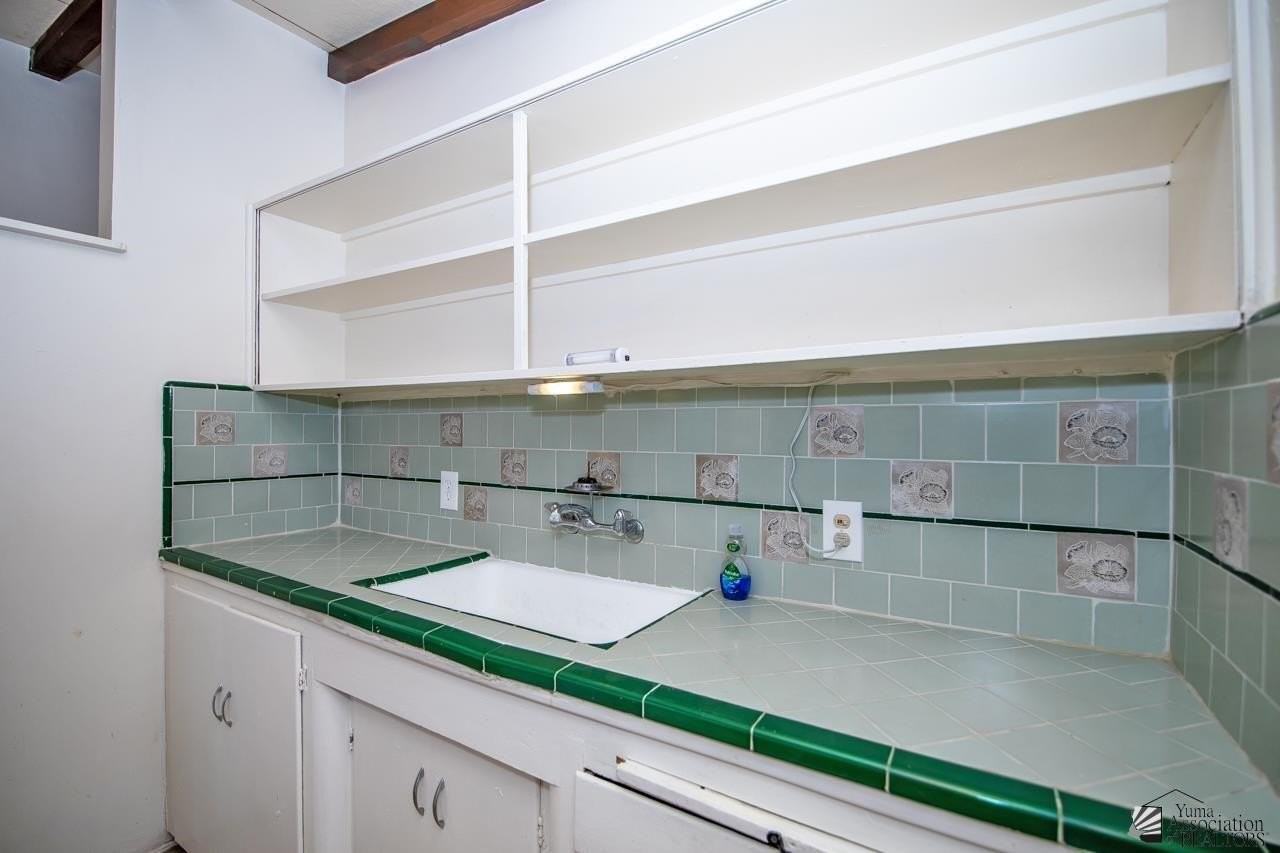 676 S Orange Ave - Photo 7 of 16