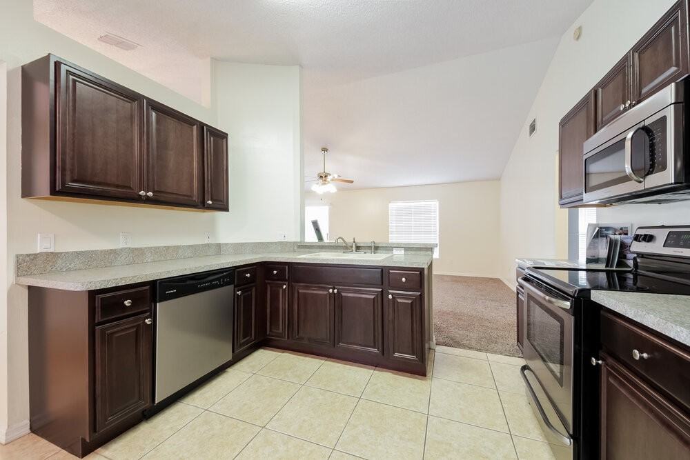 2556 Coachbridge Ct - Photo 7 of 16