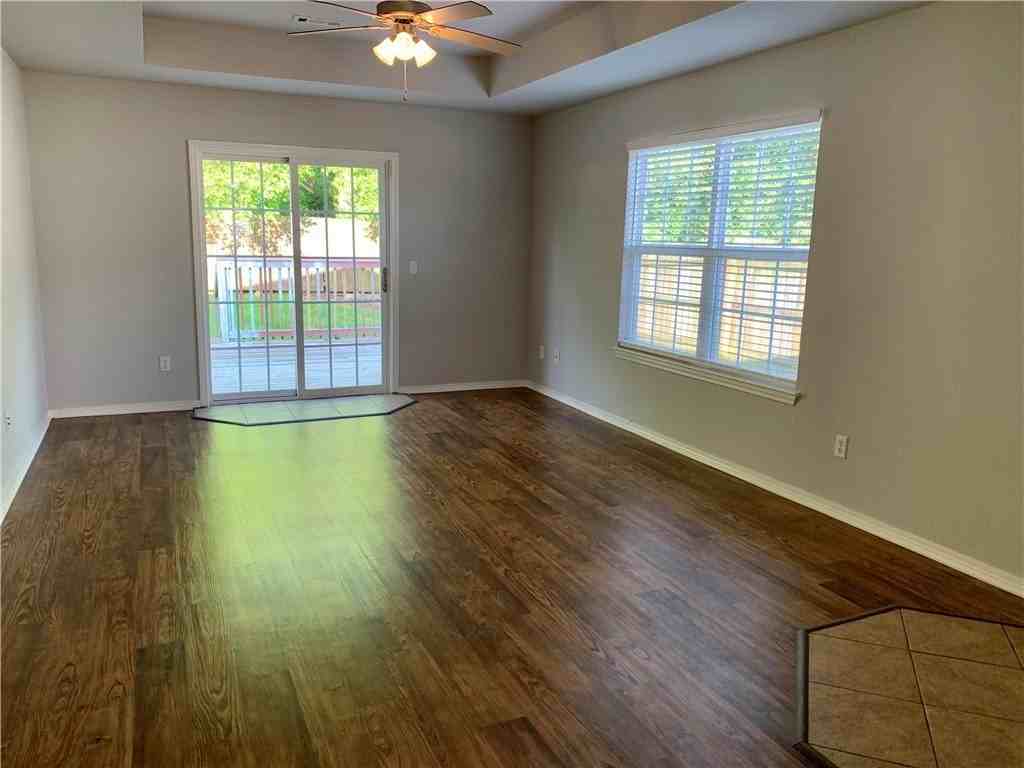 1907 S Pinewoods Dr - Photo 4 of 18