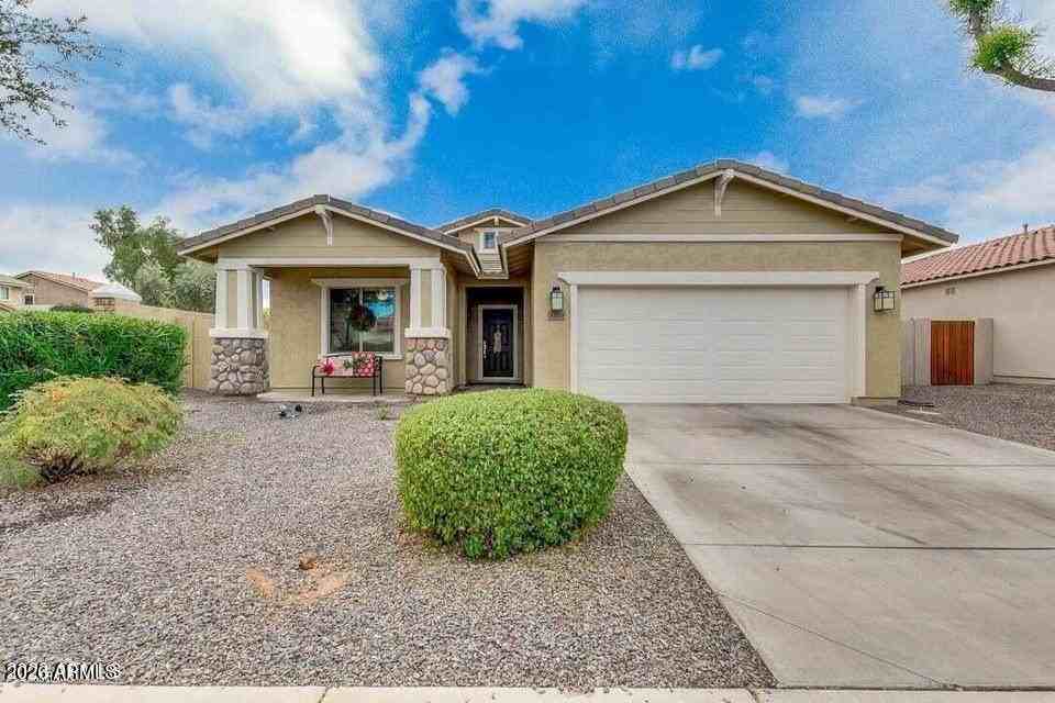 3519 E Pinot Noir Ave