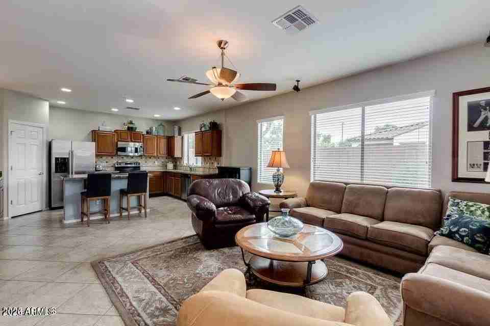 3519 E Pinot Noir Ave - Photo 2 of 21